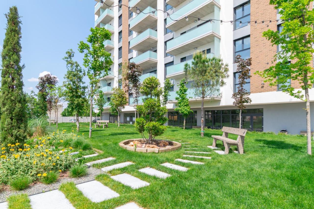 Grand Hill Flats Apartment Oradea Bagian luar foto