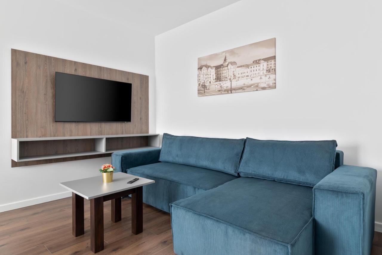 Grand Hill Flats Apartment Oradea Bagian luar foto