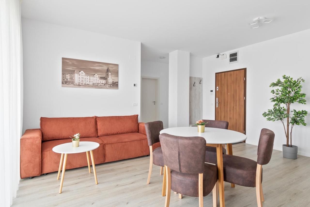 Grand Hill Flats Apartment Oradea Bagian luar foto