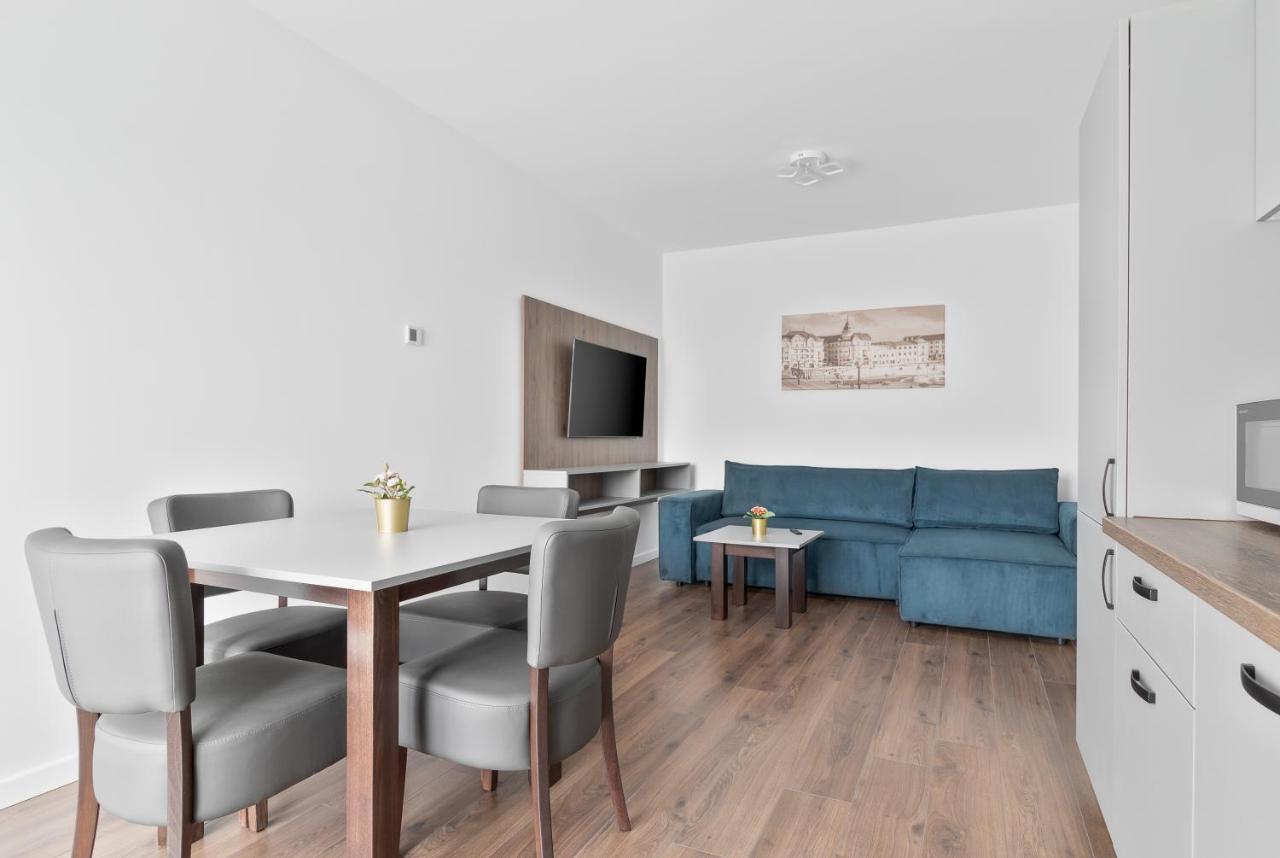 Grand Hill Flats Apartment Oradea Bagian luar foto