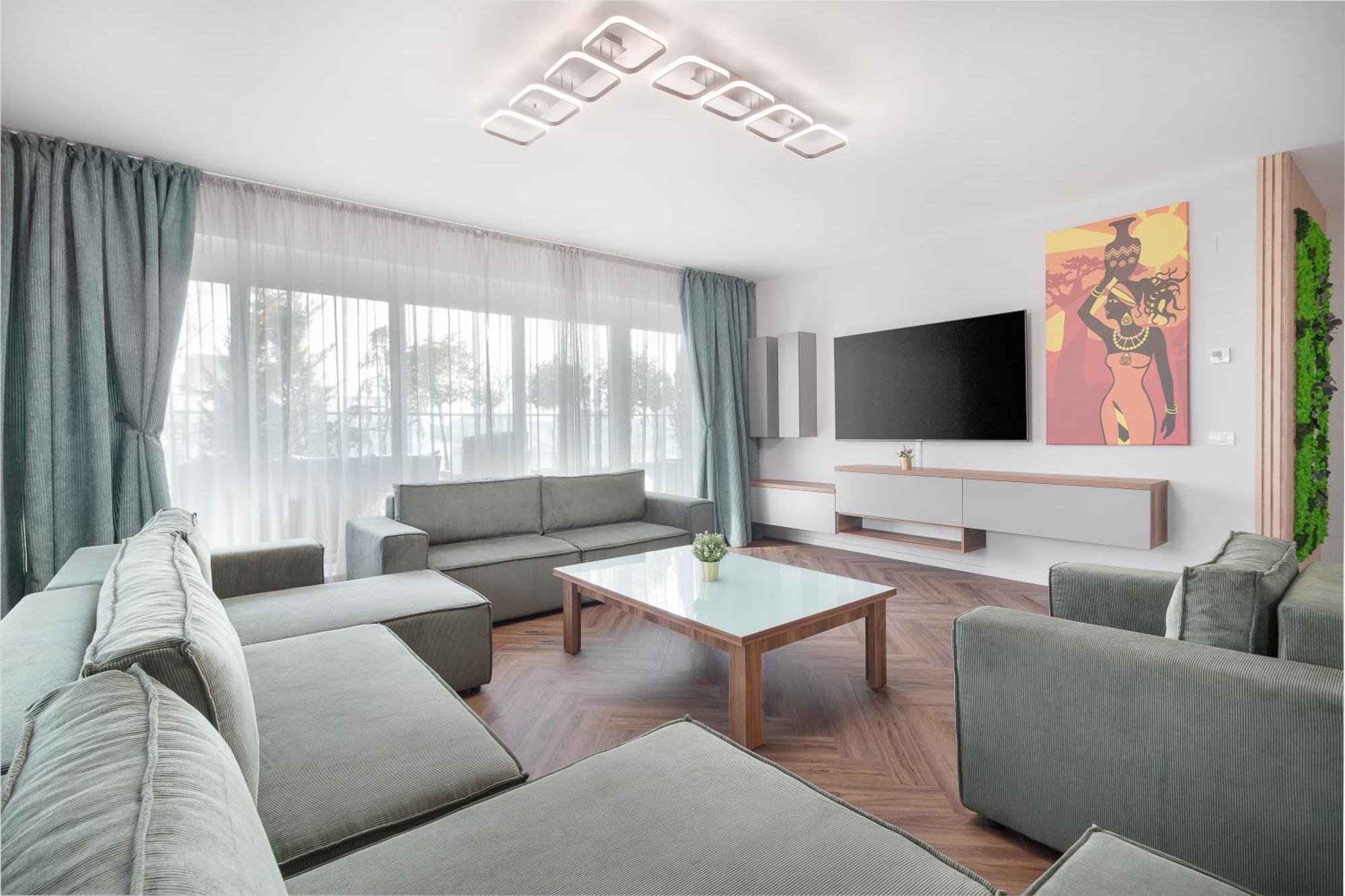 Grand Hill Flats Apartment Oradea Bagian luar foto