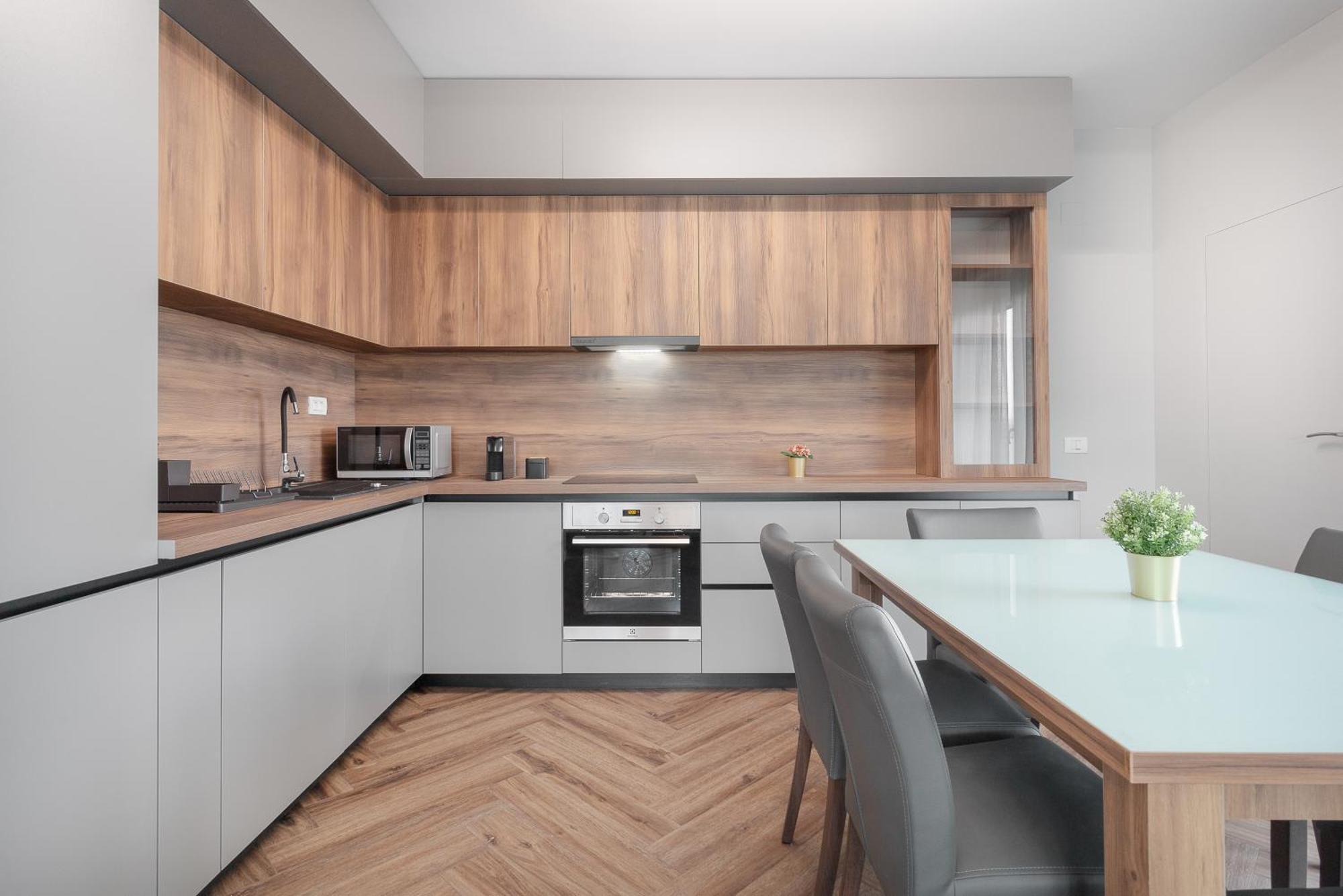 Grand Hill Flats Apartment Oradea Bagian luar foto