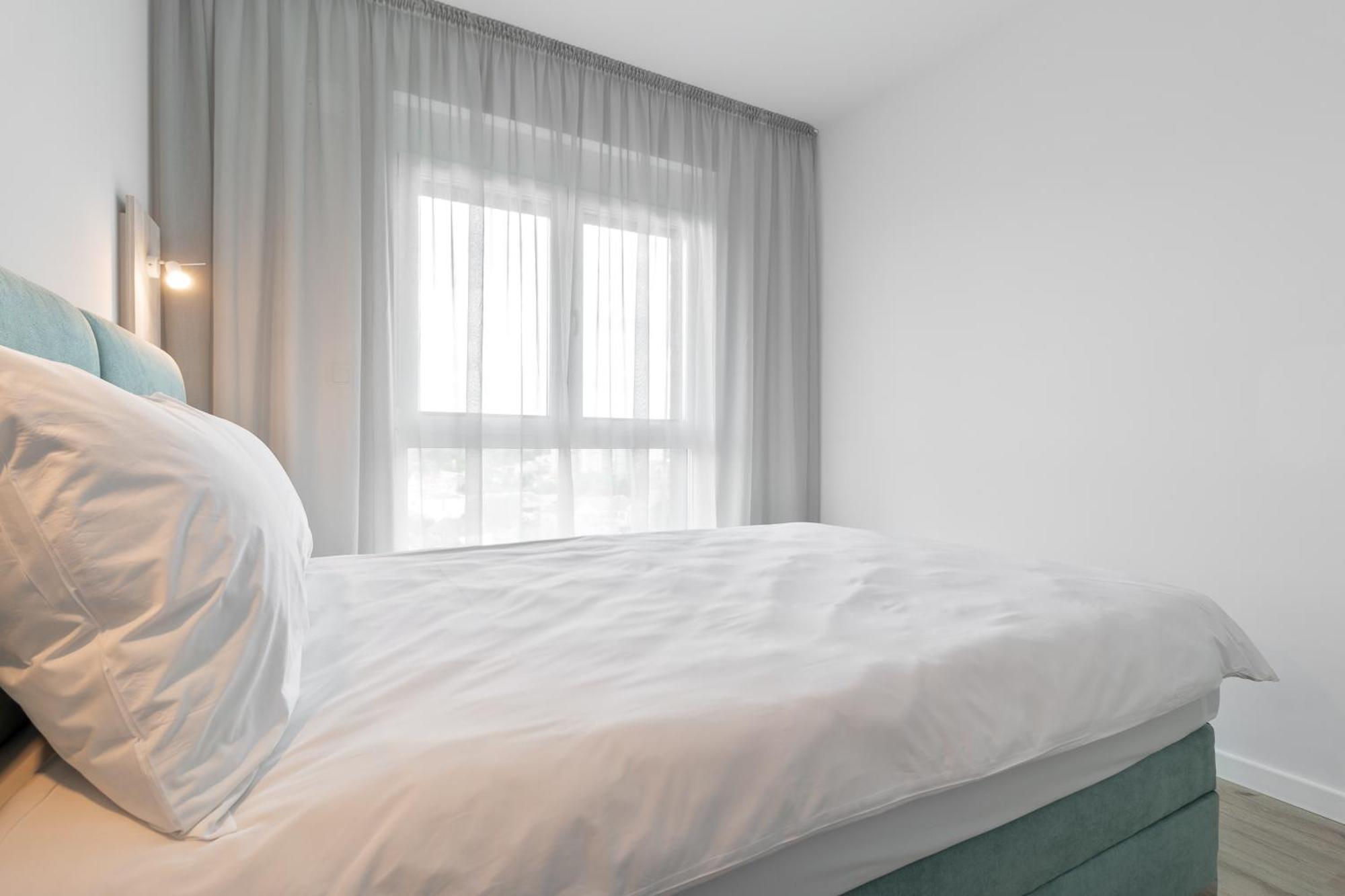 Grand Hill Flats Apartment Oradea Bagian luar foto